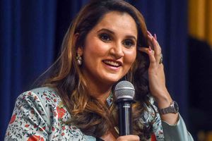 మేం పెళ్లి చేసుకుంది భార‌త్‌-పాక్‌ల‌ను క‌ల‌ప‌డానికి కాదు: సానియా సంచలనం