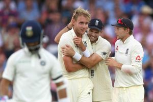 రిషబ్ పంత్‌ని బెదిరించిన బ్రాడ్: మ్యాచ్‌ ఫీజులో 15శాతం కోత