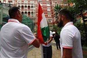 పంద్రాగష్టుకు లండన్‌లో భారత పతాకావిష్కరణ