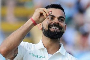 తొలి టెస్టులో టీమిండియా ఓటమి: లారా రికార్డుని సమం చేసిన కోహ్లీ