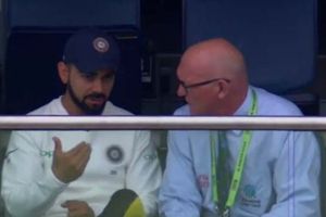 వివరణ: 'మైక్ డ్రాప్' వివాదంపై కోహ్లీకి మ్యాచ్ రిఫరీ సమన్లు