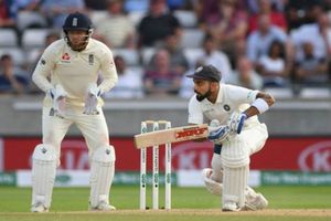 లక్ష్యం చిన్నదే.. ఉన్నదొక్కడే