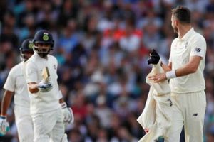 అసలేం జరిగింది?: మైదానంలో విరాట్ కోహ్లీ Vs ఆండర్సన్ మాటల యుద్ధం