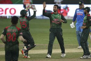 'భారత్‌ను కట్టడి చేయలేకపోవడంతోనే ఓడిపోయాం'