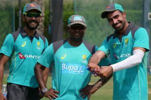 పాక్ స్పిన్నర్లకు చెక్ పెట్టేందుకు!: భారత స్పిన్నర్లతో ఆస్ట్రేలియా నెట్ ప్రాక్టీస్