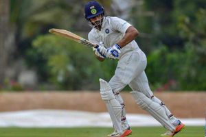 5వ టెస్టు, ఆఖరి రోజు: రెండో ఇన్నింగ్స్‌లో తెలుగు కుర్రాడు విహారి డకౌట్