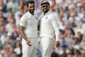 బంతితోనూ అదరగొట్టిన విహారీ.. వరుస బంతుల్లో 2 వికెట్లు