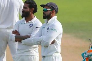 రివ్యూలో కోహ్లీ తడబాటు: చెత్త రివ్యూయర్ అంటూ మైకేల్ వాన్ ట్వీట్