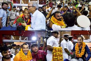 ఆసియా గేమ్స్: పతక విజేతలకు ఘనస్వాగతం (ఫోటోలు)