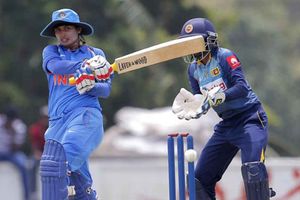 మిథాలీ శతక్కొట్టినా.. భారత్‌కు తప్పని పరాజయం