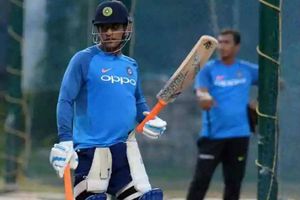 ధోనీ ప్రాక్టీస్ వీడియోను పోస్టు చేసిన బీసీసీఐ(వీడియో)