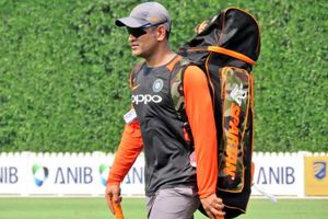 ఆసియా కప్: ధోని ఖాతాలో అరుదైన రికార్డు, మీకు తెలుసా!