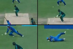 షోయబ్ మాలిక్ క్యాచ్‌ మిస్ చేసిన ధోని: భారత్ మూల్యం చెల్లించనుందా?