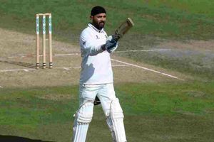 సెంచరీతో మళ్లీ ఫామ్ అందుకున్న మురళీ విజయ్