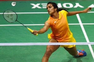 చైనా ఓపెన్‌లో సింధు శుభారంభం, సైనాకు తప్పని ఓటమి