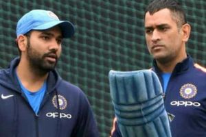 ధోనీ జట్టులో ఉండటం రోహిత్ అదృష్టం!!