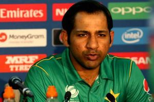 భారత్ చేతిలో ఓటమి: ఆరు రోజులు నిద్రపోలేదన్న పాక్ కెప్టెన్