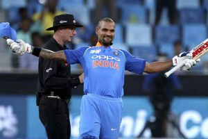 టీమిండియాకు హెచ్చరికలు జారీ చేసిన ధావన్