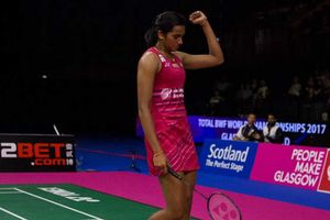 జపాన్ ఓపెన్ 2018: సైడ్ అయిన సైనా.. పతకంతోనే తిరిగొస్తానంటోన్న సింధు