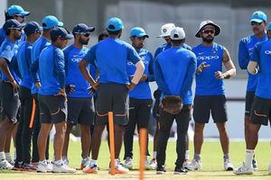 భారత్‌కి గాయాల బెడద..: జట్టు మేనేజ్‌మెంట్ ఏం చేస్తోంది?, విమర్శలు