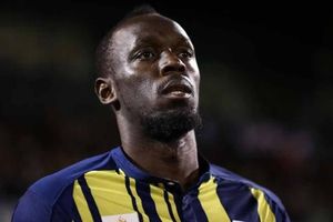 ఉసేన్ బోల్ట్‌కు షాక్: సాకర్‌ ప్రొఫెషనల్‌గా మారకముందే నోటీసులు