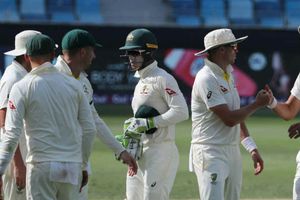 పాక్ క్రికెటర్‌పై స్లెడ్జింగ్‌కు పాల్పడ్డ ఆస్ట్రేలియా క్రికెటర్లు