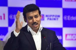 'క్రీడాకారులకు బిజినెస్ క్లాస్‌లో ప్రయాణం అందించండి'