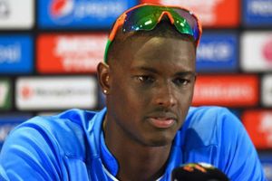 'మాటలతో వేధిస్తున్నారు, లారా ఉన్నప్పుడూ టెస్టు సిరిస్ నెగ్గలేదు'