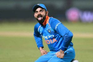 కోహ్లీ మనిషి కాదు, నిజంగా పరుగుల యంత్రమే: హర్భజన్