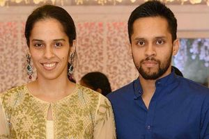 సైనాకు కోచ్‍‌గా కశ్యప్.. టోర్నీలో శుభారంభం