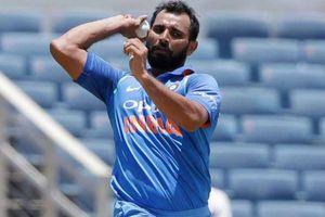 81 పరుగులు: తొలి వన్డేలో చెత్త రికార్డుని నమోదు చేసిన షమీ