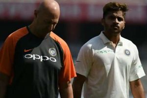 అరంగేట్రం అంతలోనే!: 10 బంతులకే మైదానాన్ని వీడిన శార్ధూల్ ఠాకూర్