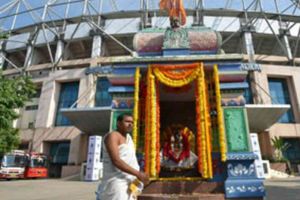 ఉప్పల్‌ స్టేడియంలో వాస్తుదోషం!: ఆ గుడి కట్టాక మారిన ఆతిథ్య జట్టు తలరాత!