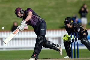 నమ్మలేని నిజం: ఒకే ఓవర్‌లో 43 పరుగులిచ్చిన లుడిక్