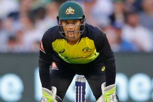 ఆసీస్ కీపర్ నిజం తెలిసినా అవుట్ అని వాదించాడు..!!