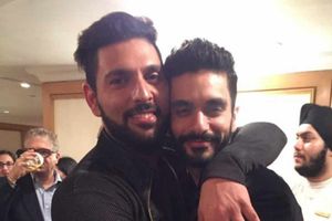 తప్పు నాదే!: యువరాజ్ కుక్కతో పోల్చడంపై అంగద్ బేడీ