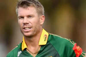 టాంపరింగ్ నిషేదం నన్నింకా వేదిస్తోంది: డేవిడ్ వార్నర్