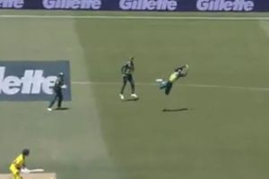 అద్భుతమైన క్యాచ్‌తో అలరించిన డుప్లెసిస్ (వీడియో)