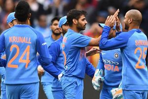 India vs Australia 2nd T20I: భారత్‌కు శుభారంభం, ఫించ్ డకౌట్