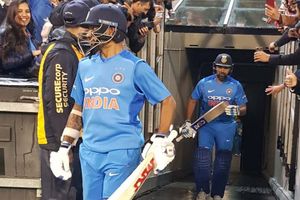 19 ఓవర్లకు రెండో టీ20 కుదింపు: ఆస్ట్రేలియా 132... భారత్ టార్గెట్ 137