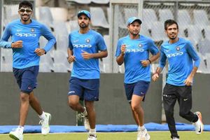 'ఆస్ట్రేలియా పరిస్థితులు భారత బౌలర్లకు కఠినంగా ఉంటాయి'