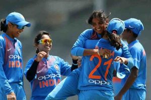 హ్యాట్రిక్‌గా దూసుకెళ్లిన భారత్.. మరోసారి మిథాలీ దూకుడు