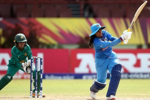 మిథాలీ మరోసారి దంచి.. ఏడు వికెట్ల తేడాతో పాక్‌‌పై