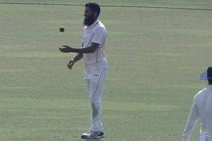 రంజీ ట్రోఫీలో రెండో ఆటగాడు: 4 బంతుల్లో 4 వికెట్లు!