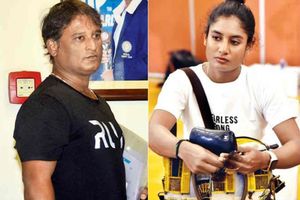 మిథాలీని తప్పించడం వెనుక: బోర్డుకు కోచ్ చెప్పిన కారణం సిల్లీగా!