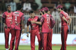 టీ10 లీగ్: 47ఏళ్ల వయసులో తొలి బౌలర్‌గా చరిత్ర సృష్టించిన తాంబే