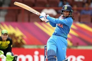 ఐసీసీ మహిళా వరల్డ్ టీ20 జట్టుకు హర్మన్‌ప్రీత్, మంధానలు