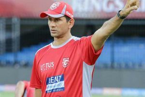 సెహ్వాగ్ దారిలో వెంకటేశ్ ప్రసాద్: బౌలింగ్ కోచ్ పదవికి రాజీనామా!