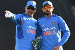 విరాట్ కోహ్లీ... ధోని అంత గొప్ప కెప్టెన్ కాదు: షాహిద్ అఫ్రిది