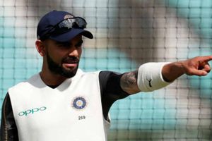 అబద్ధం: కోహ్లీని జాగ్రత్తగా ఉండమని ఆదేశించడమా.. ?